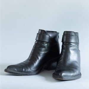 Helmut Lang Black Leather Ankle Booties